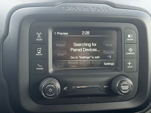 Used 2016 Jeep Renegade Latitude w/ Cold Weather Group image 30