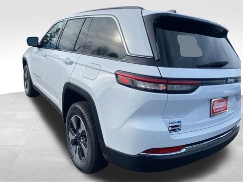 Used 2024 Jeep Grand Cherokee Limited 4xe w/ Trailer Tow Package image 8