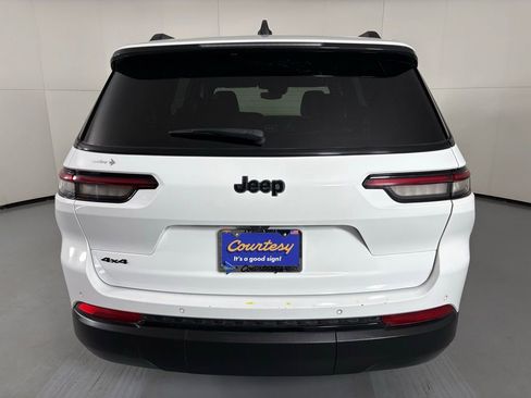 Used 2023 Jeep Grand Cherokee L Laredo AWD/4WD image 8