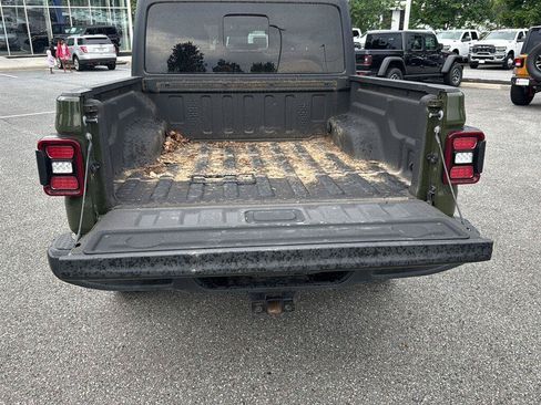 Used 2022 Jeep Gladiator Overland w/ Popular Equipment Package AWD/4WD image 10