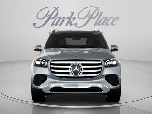 Used 2026 Mercedes-Benz GLS 450 4MATIC image 35