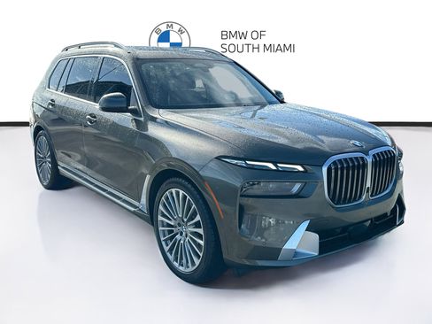 Certified 2025 BMW X7 xDrive40i w/ Premium Package AWD/4WD image 1