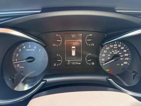 Used 2019 Toyota Sequoia TRD Sport w/ TRD Sport Premium Package AWD/4WD image 17