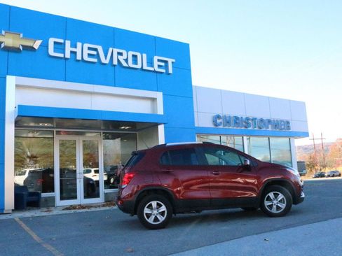 Certified 2022 Chevrolet Trax LT w/ Driver Confidence Package image 26
