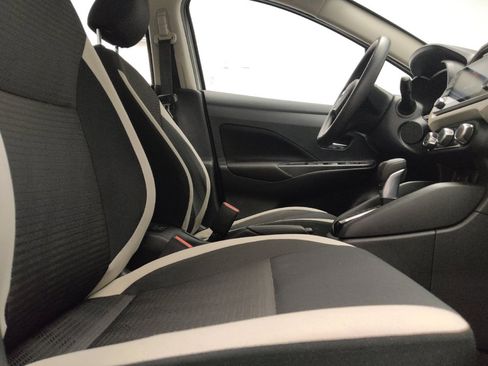 Used 2021 Nissan Versa SV FWD image 21