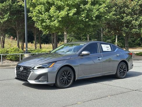 New 2025 Nissan Altima 2.5 SV w/ SV Special Edition Package image 3