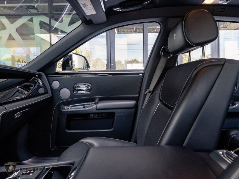 Used 2017 Rolls-Royce Ghost RWD image 31
