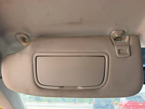 Used 2014 Ford Fusion SE FWD image 18
