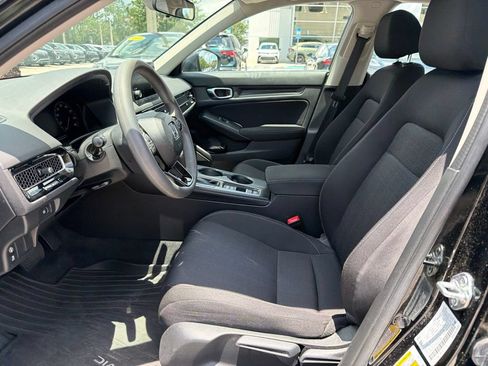 Used 2023 Honda Civic LX image 2