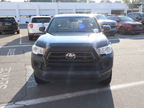 Used 2022 Toyota Tacoma SR RWD image 3