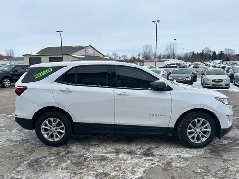 Used 2018 Chevrolet Equinox LS image 4