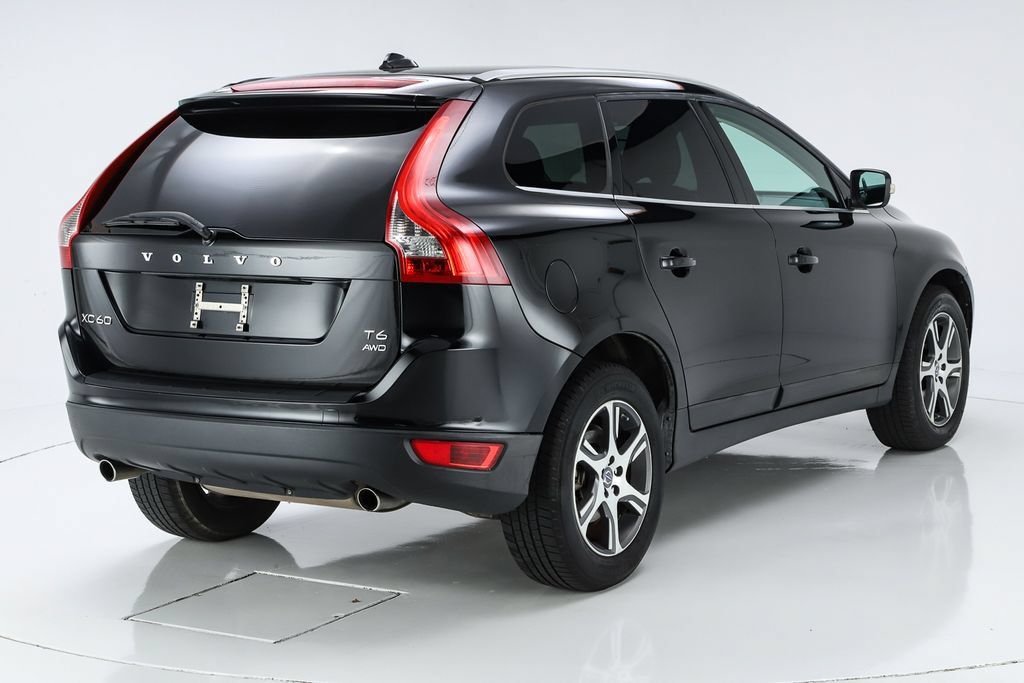 Used 2013 Volvo XC60 T6 AWD/4WD image 9
