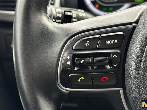 Used 2019 Kia Niro LX image 27