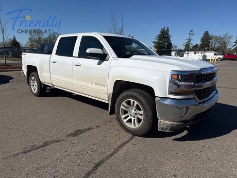 Used 2018 Chevrolet Silverado 1500 LT w/ All Star Edition AWD/4WD image 4