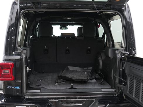 Used 2024 Jeep Wrangler High Altitude AWD/4WD image 16