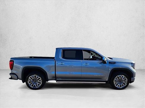 Used 2025 GMC Sierra 1500 Denali Ultimate image 4