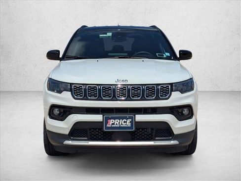 Used 2025 Jeep Compass Limited AWD/4WD image 2