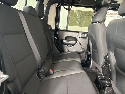 Used 2022 Jeep Gladiator Sport AWD/4WD image 22