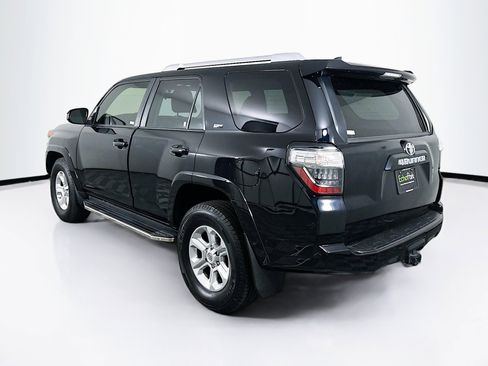 Used 2018 Toyota 4Runner SR5 image 5