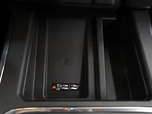 Used 2019 GMC Sierra 1500 Denali w/ Technology Package AWD/4WD image 21