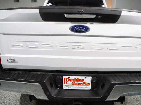 Used 2020 Ford F250 Lariat w/ Lariat Value Package image 8