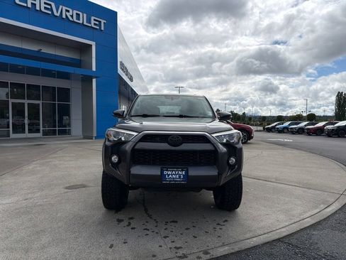 Used 2019 Toyota 4Runner SR5 Premium AWD/4WD image 8