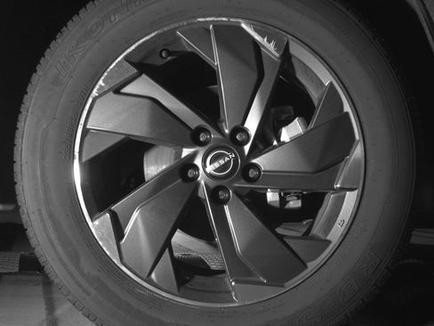 Used 2025 Nissan Rogue SV image 13