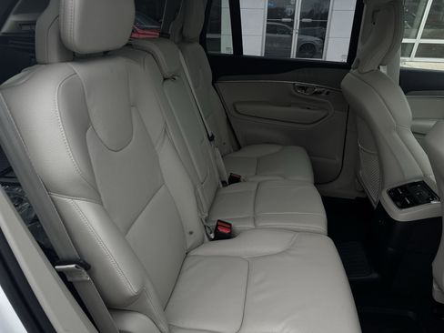 Used 2025 Volvo XC90 T8 Plus w/ Protection Package Premier image 28