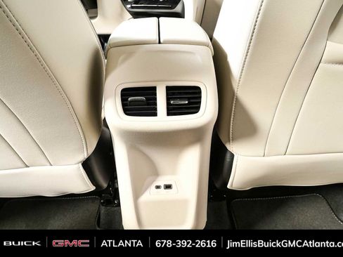 Used 2022 Buick Envision Essence w/ Technology Package I FWD image 21