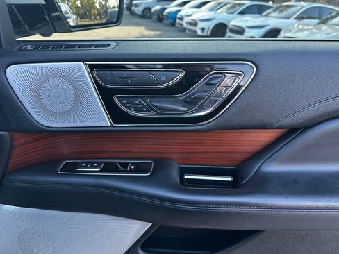 Used 2020 Lincoln Navigator L Reserve w/ Equipment Group 208A Reserve image 32