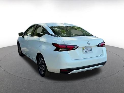 Used 2025 Nissan Versa SV FWD image 11