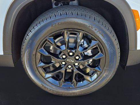 New 2026 Chevrolet Traverse LT image 10