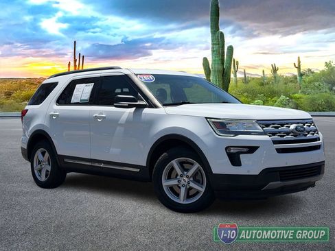 Used 2019 Ford Explorer XLT w/ Equipment Group 202A FWD image 2