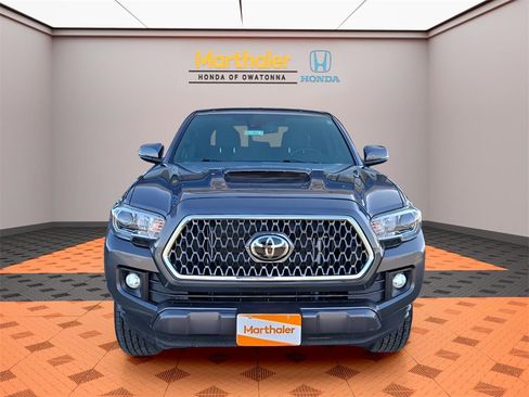 Used 2019 Toyota Tacoma TRD Sport image 8
