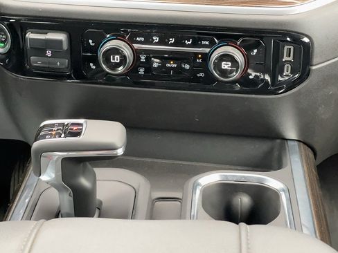 Certified 2024 Chevrolet Silverado 1500 LT AWD/4WD image 15