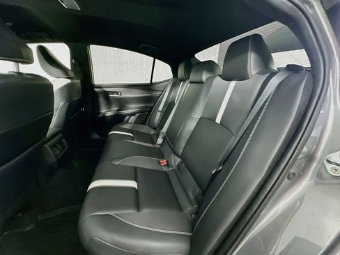 Used 2025 Toyota Camry SE FWD image 23