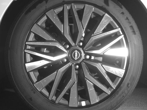 Used 2025 Nissan Altima 2.5 SV image 12