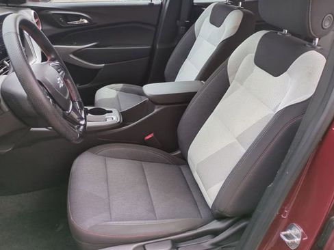 Used 2024 Chevrolet Trax RS w/ Driver Confidence Package FWD image 18