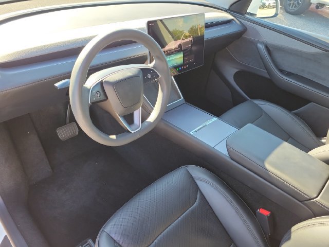 Used 2026 Tesla Model Y Long Range RWD image 25