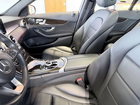 Used 2018 Mercedes-Benz C 300 Sedan w/ Premium Package image 10