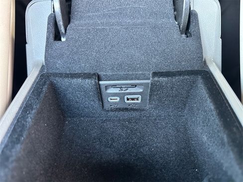 Used 2021 Cadillac XT6 Premium Luxury image 26