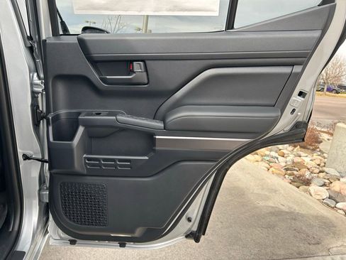 New 2026 Toyota 4Runner SR5 AWD/4WD image 23