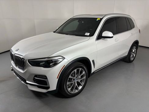Used 2019 BMW X5 xDrive40i w/ Premium Package 2 AWD/4WD image 4