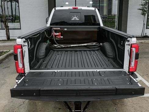 Used 2024 Ford F350 Platinum image 59