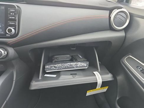 New 2025 Nissan Versa SR image 30