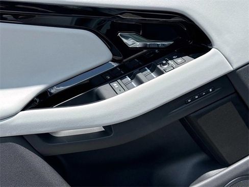 New 2026 Land Rover Range Rover Evoque S image 7