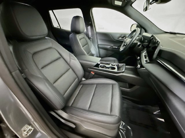 Used 2026 Chevrolet Equinox LT w/ Convenience Package II FWD image 27