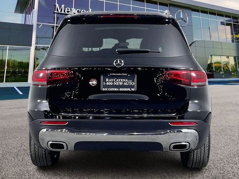 Certified 2023 Mercedes-Benz GLB 250 4MATIC image 4