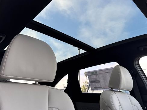 New 2026 Kia Sorento SX Prestige image 18