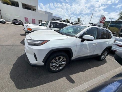 Used 2023 Toyota RAV4 XLE Premium FWD image 5